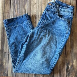 Universal Thread Vintage Straight Distressed Fading Jean 6